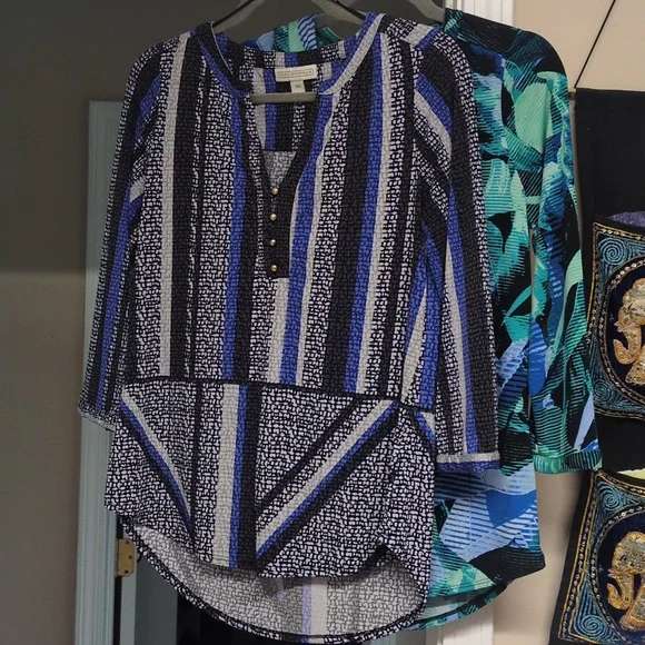 Bundle of 2 Dana Buchman Blue Green And Blue Gray Tunic Tops - Picture 3 of 7